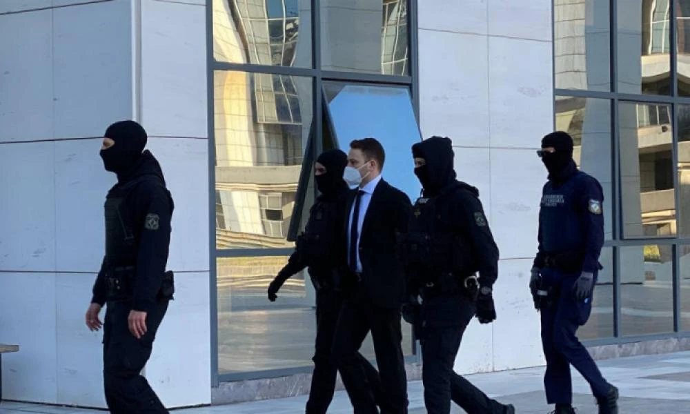 Γλυκά Νερά: Έφτασε στα δικαστήρια ο Μπάμπης Αναγνωστόπουλος – Τι δήλωσε ο δικηγόρος του